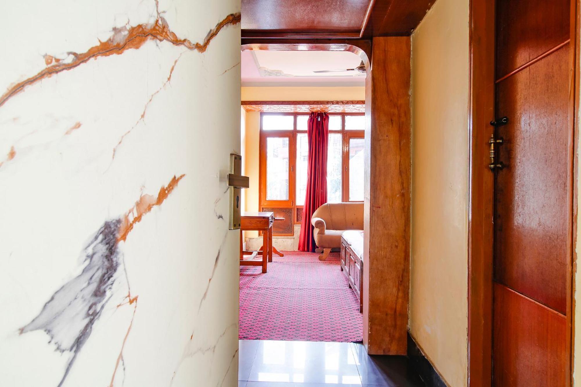Fabhotel Kashmir Hilltown Durgjan 外观 照片