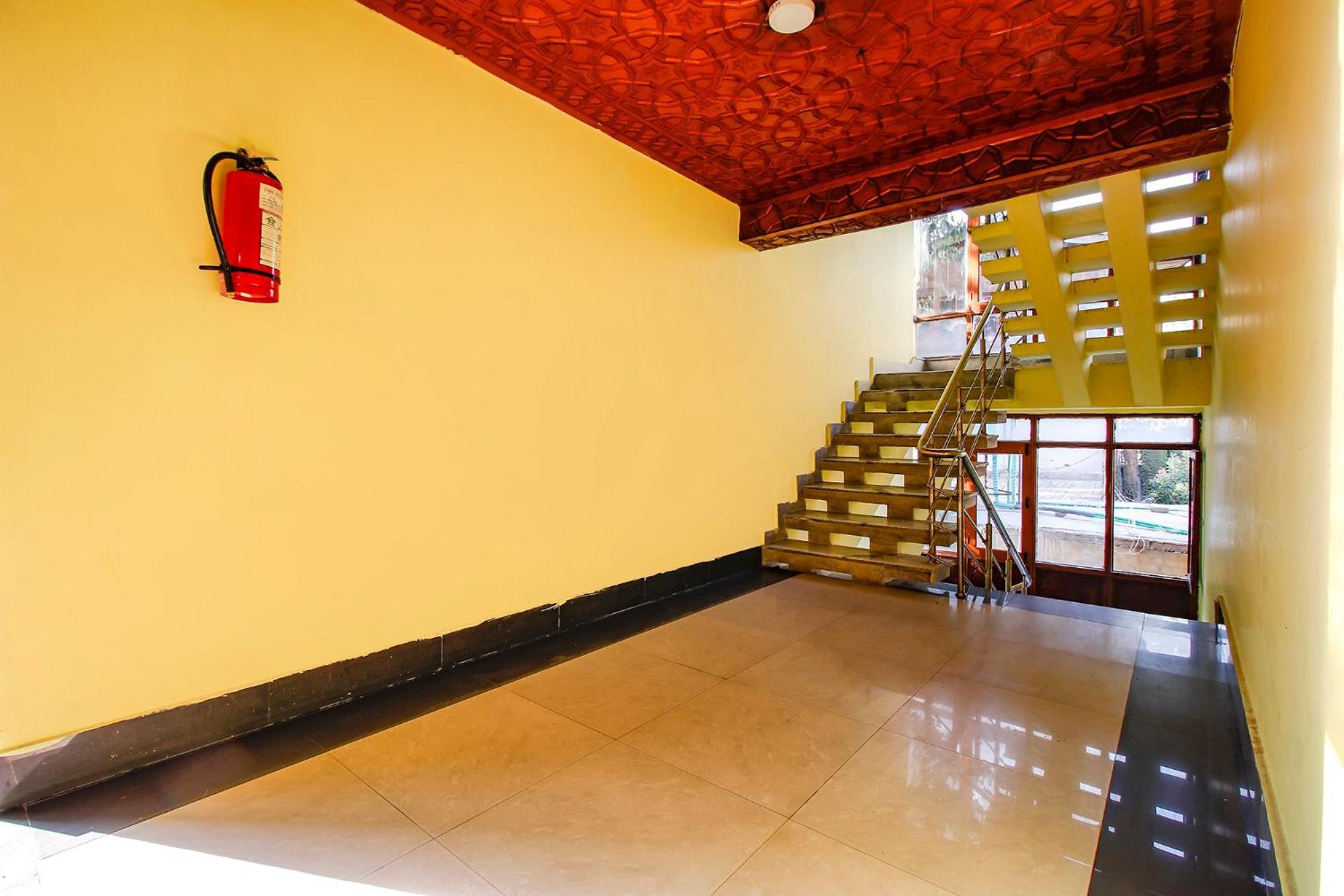 Fabhotel Kashmir Hilltown Durgjan 外观 照片